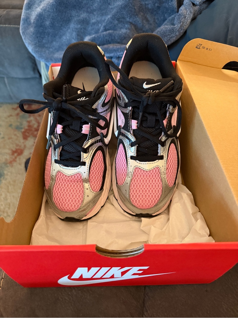 Nike V5 RNR Pink and Black Running Shoes